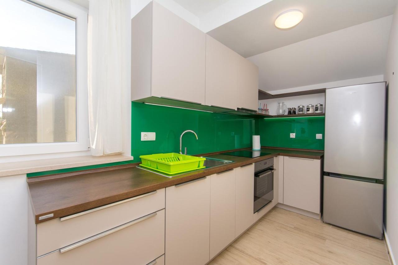 Apartamento Courtyard Seafront House Kaštela
